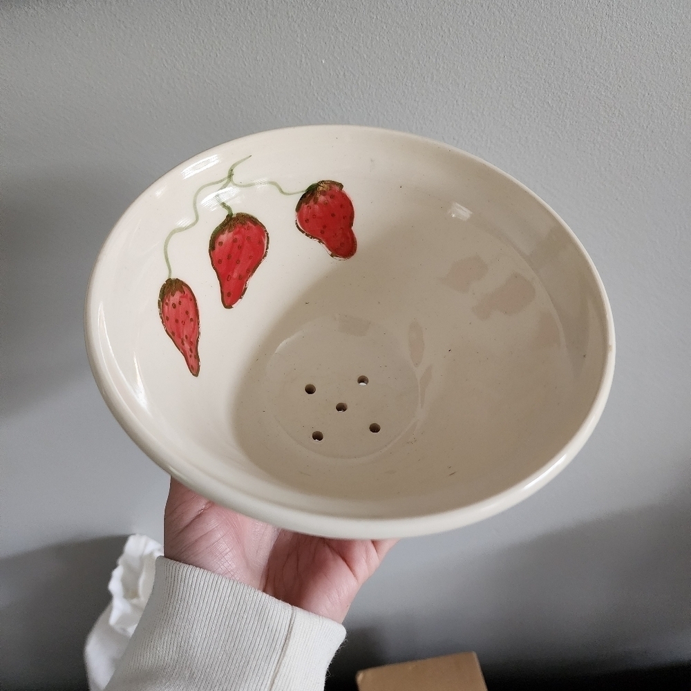 Vintage Wheel-thrown Ceramic Berry Strainer Bowl With Handpainted Strawberries - Picture 6 of 9